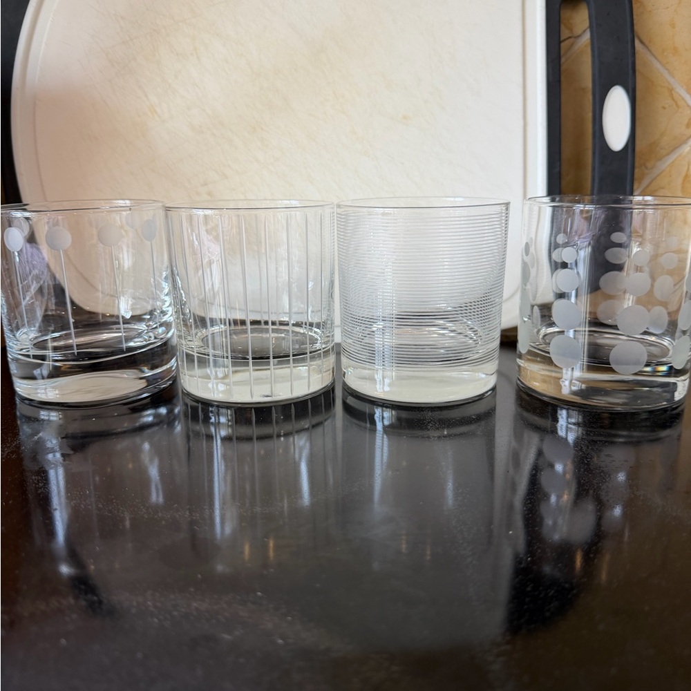 Mikasa Etched Glass Tumbler Set